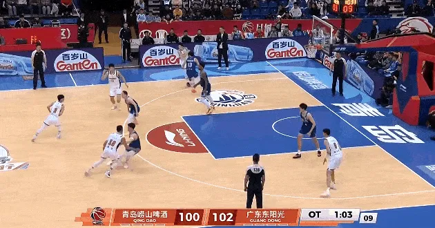 九游体育官网-王洪泽下顺接球扣空篮砍下20分，广东加时剩1分钟领先青岛4分